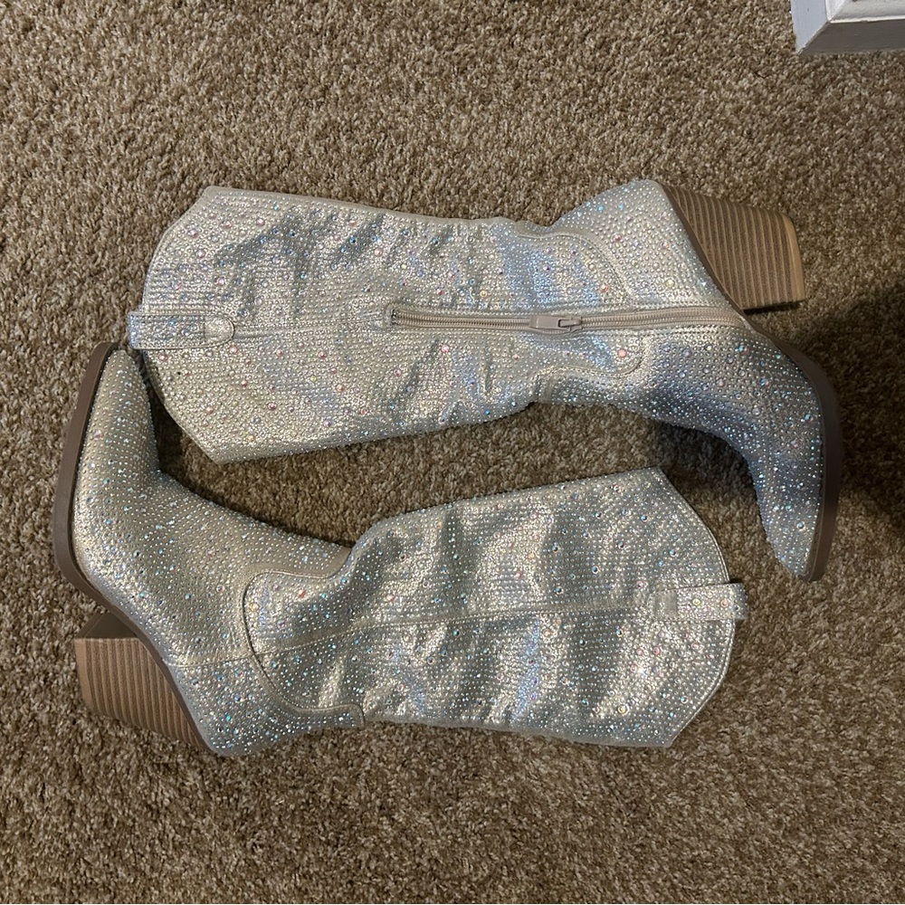 Sparkly bling cowboy boots